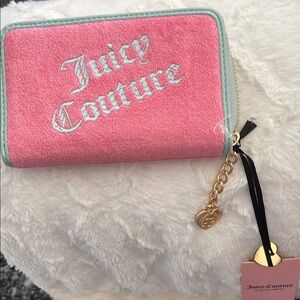 "My heart belongs to Juicy" Wallet NWT